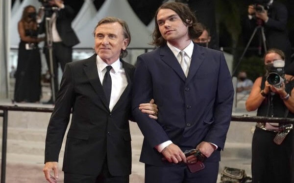 Vdes në moshën 25-vjeçare djali i Tim Roth, Cormac Roth