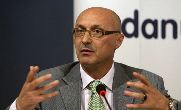 Fatmir Sheholli: Serbia po armatos qytetarët e saj në komunat veriore të Kosovës