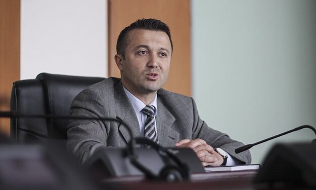 Minoritetet propozojnë ministrin e Shëndetësisë: Haxhi Avdyli të kërkojë falje publike për ofendimin