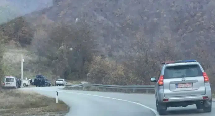 Edhe përkundër dëmtimeve, shërbimet e komunikimit e internetit të Policisë në Veri janë funksionale