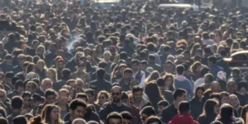 Moment historik, sot popullsia e botës parashikohet të arrijë në 8 miliardë njerëz