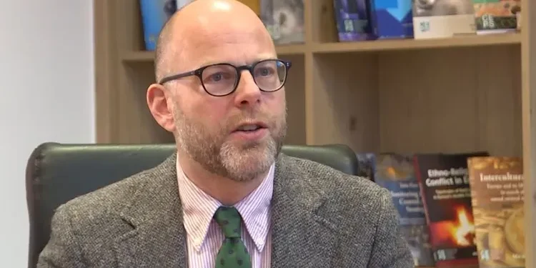 Vogel: Dialogu çdo muaj po pëson krizë, Kurti humbi durimin