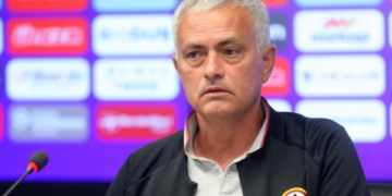 Roma po përgatit kontratën e re për Mourinhon, zbulohen disa nga detajet
