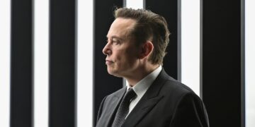 Musk për shkarkimet e punëtorëve: S’pata zgjidhje tjetër, Twitter po humbte 4 milionë dollarë në ditë