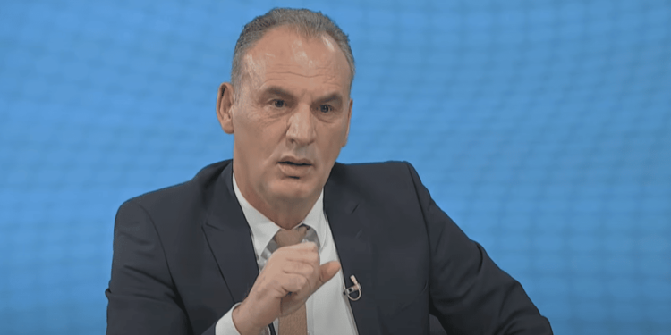 Limaj: S’paska mujt Thaçi me thonë mos hini me targa KM, veç tash Kurti me i nxjerr muskujt