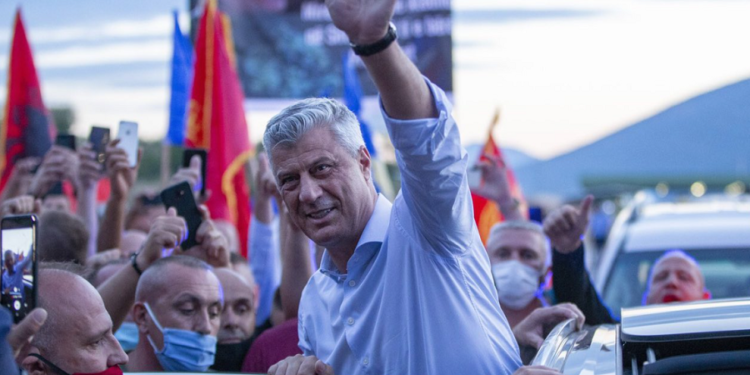 “Kjo s’është lamtumirë, por vetëm mirupafshim” – Kjo ishte deklarata e fundit e Thaçit para nisjes në Hagë