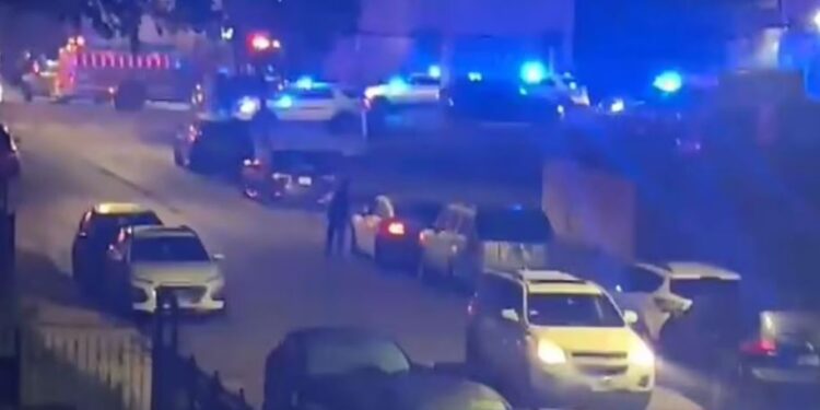 Halloween-i, dy persona të armatosur hapin zjarr drejt turmës: 14 të plagosur, mes tyre dhe fëmijë