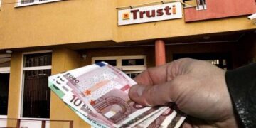 Krizë e madhe: Qytetarët krejt shpresat i kanë tek tërheqja e Trustit