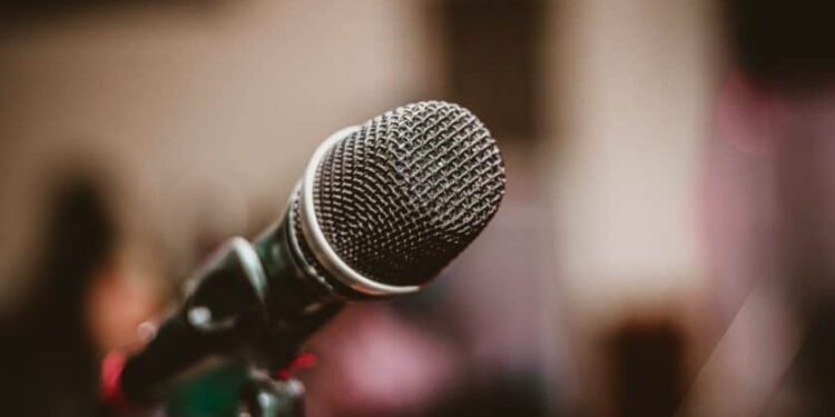 Qëllohet për vdekje reperi i njohur