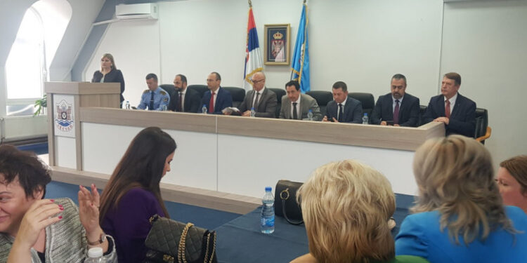 “Tërheqja nga institucionet”, kërcënimi shterpë i serbëve – nis mbledhja në Zveçan