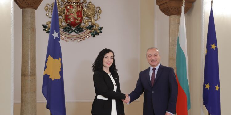 Presidentja vazhdon takimet në Bullgari, pritet nga kryeministri bullgar