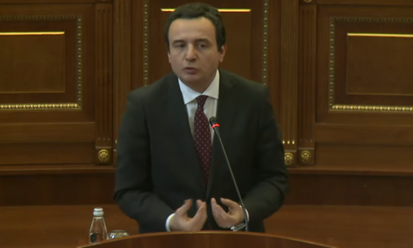 Interpretimi i Kurtit: Marrëveshja për targat vlen derisa të kryhet negocimi për planin franko-gjerman
