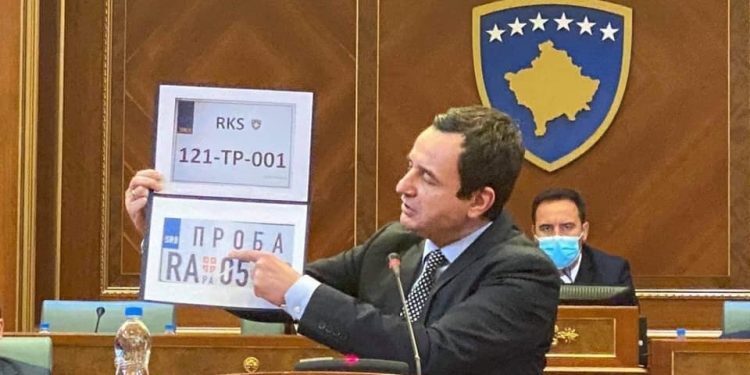 Kurti nuk ‘zmbrapset’: Nga 21 nëntori do të filloj edhe shqiptimi i gjobave