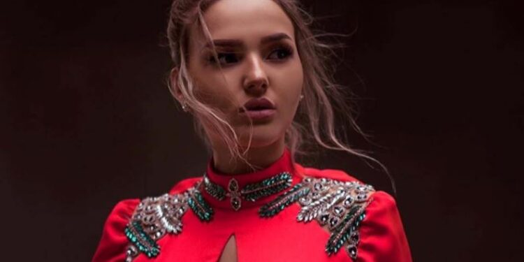 Aktorja Erza Ramuka depërton në Turqi, shfaqet afër aktorit të njohur