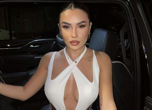 “E duam muzikën tënde”/ Kidës i ndodh e papritura në avion, këngëtarja surprizohet nga…