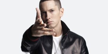 Eminem i kërkon vajzës së tij “të mbyllë veshët” pasi flet për varësinë ndaj drogës