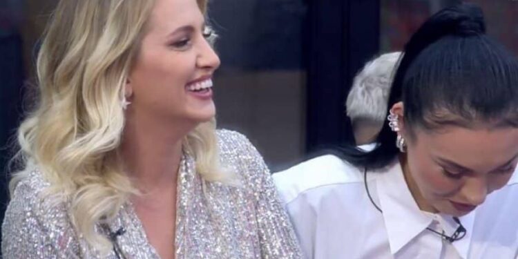 “Udha e mbarë…”, Beniada i përgjigjet Einxhel me një këngë, zbulon arsyen e prishjes së miqësisë