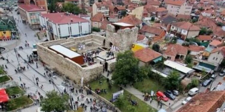 Vushtrriasi kërcënon me jetë ish të dashurën e tij serbe, ajo e denoncon në Polici