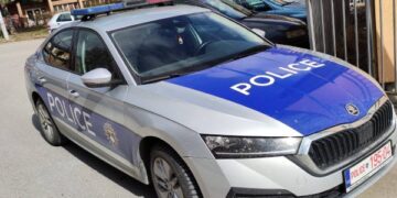 Dy shqiptarë sulmohen në Veri, njëri prej tyre gazetar