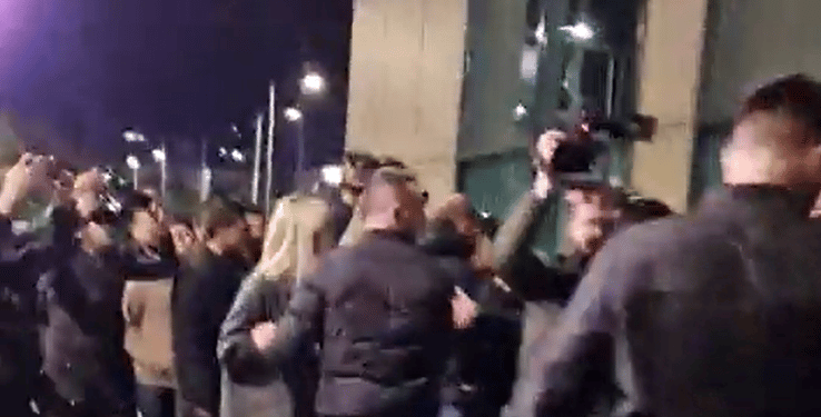 Përplasen PSD dhe VV: “Hani qershiat që i keni psh***rr”, “Mshefnu skutav”
