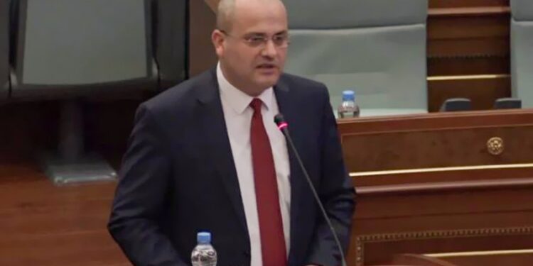 Racizmi i Haxhi Avdylit: Edhe minoriteteve iu erdhi radha me udhëheq shëndetësinë në Kosovë