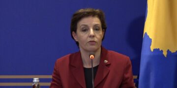 Gërvalla: Prania e “Sllobës së vogël” në panel, fyerje për të gjitha viktimat e dhunës seksuale në botë