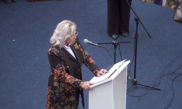 Gjyqtarja e suspenduar serbe: Kemi vendosur t’i bashkohemi të gjithëve në këtë luftë
