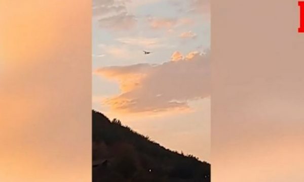 LAJMI I FUNDIT: Vuçiq akuzon britanikët për dronë mbi Ujman