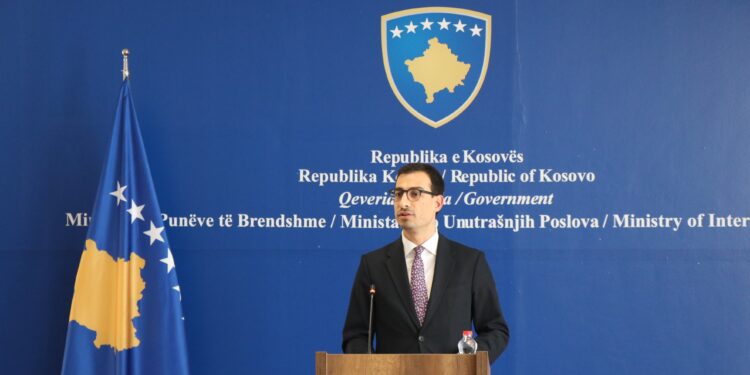 Zv. ministri Dobra: Zbritja e pagave do të bëhet në mënyrë graduale