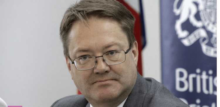 Ambasadori i Britanisë i zhgënjyer: Situata aktuale paraqet rrezik për jetën e njerëzve
