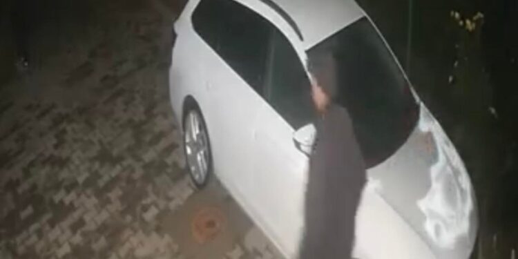 “Hajna të lodhtë” – Dy persona dështojnë teksa tentojnë ta vjedhin një veturë