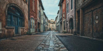 Qyteti ku qiraja kushton vetëm 88 cent, këto janë kushtet që duhet të plotësoni për të jetuar