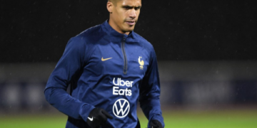 Varane është i gatshëm për ndeshjen e parë të Francës në Kupën e Botës