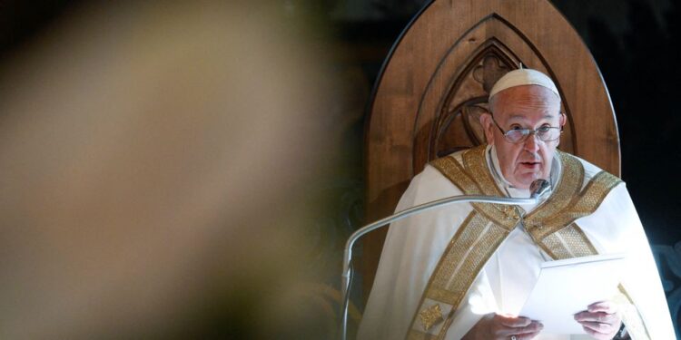 Papa Françesku shkarkon udhëheqësit e Caritas-it në mbarë botën