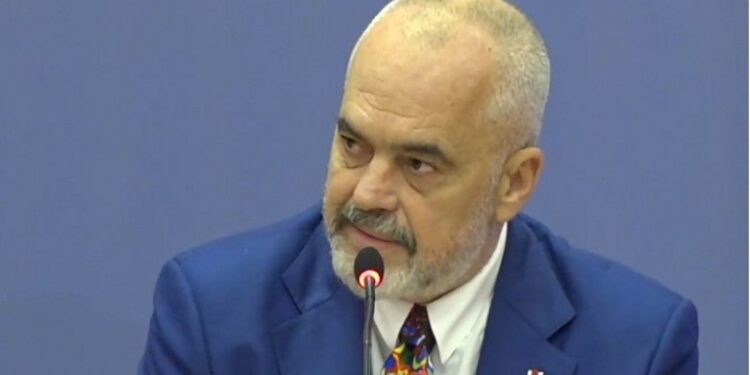 Rama thotë se Berisha takoi zyrtarin e Putinit para se t’i ngulte thikën Kosovës në Strasburg