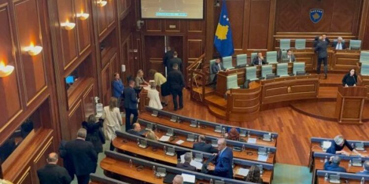 Reagon Lista Serbe pasi morën mandatet në Kuvend: Ishte vendim strategjik për ta parandaluar Kurtin