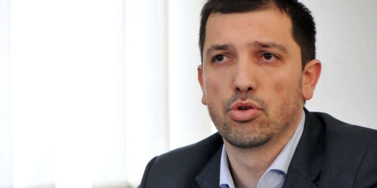 Dardan Sejdiu: Skenari i ndarjes së Kosovës është në tavolinë deri të na njeh Serbia