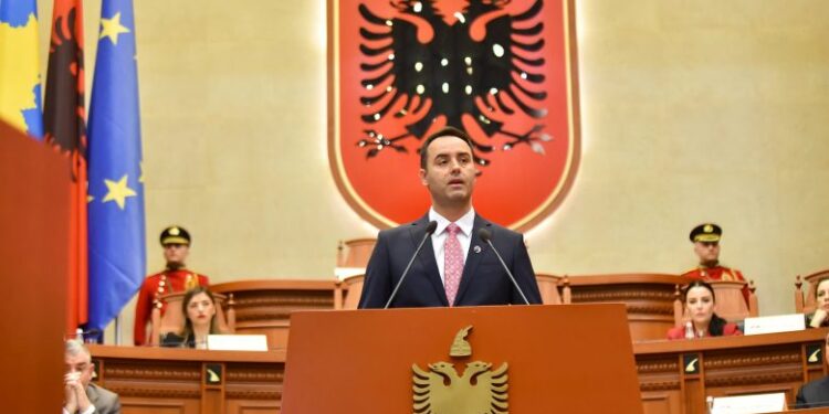 Konjufca në Tiranë: Serbia synon ta destabilizojë Kosovën, ajo po na lufton pa zgjedhur mjete