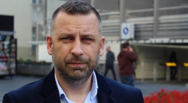 Kërcënon Jevtiq: Edhe serbët në jug të Mitrovicës të largohen nga institucionet, nëse Albin Kurti nuk ndryshon qëndrim