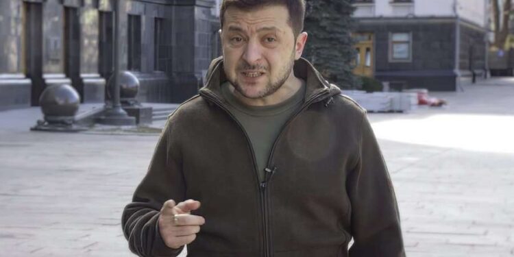 Zelensky paralajmëron ushtarët rusë të mbetur në Kherson: Mos u fshihni, do t’iu gjejmë
