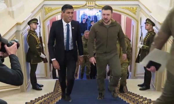 Rishi Sunak vizitë të papritur në Kiev, takohet me Zelenskyn