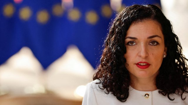 Osmani në Forumin për Paqe në Paris: Nuk mund të miqësohesh më dikë që ka tendenca apo qëllime luftarake