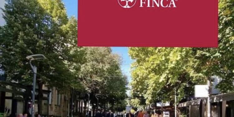 Plaçkitje në pikë të ditës në një bankë në qendër të Mitrovicës