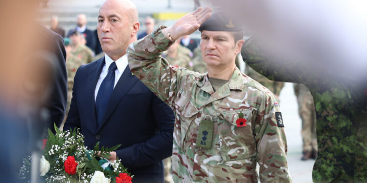 Haradinaj nderon luftëtarët britanikë të rënë në Luftën e Parë Botërore
