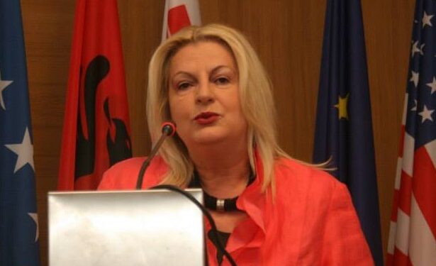 Tahiri për mbledhjen e përbashkët: Fjalët e mira u lanë anash, kritikat dhe idetë u shfaqën hapur