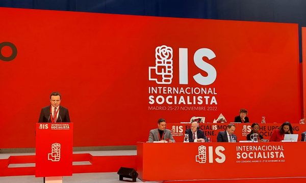 “Borrell e duartrokiti ngrohtësisht fjalimin e Kurtit”, Çeku tregon çka ndodhi në kongresin e socialistëve