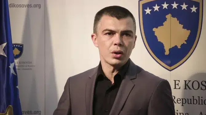 Jablanoviç lavdëron PDK-në, për Qeverinë aktuale thotë se është kundër serbëve