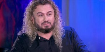 Emri i vërtetë nuk qenka Sabian, këngëtari tregon mes lotësh si ndryshoi emrin pas humbjës së nënës