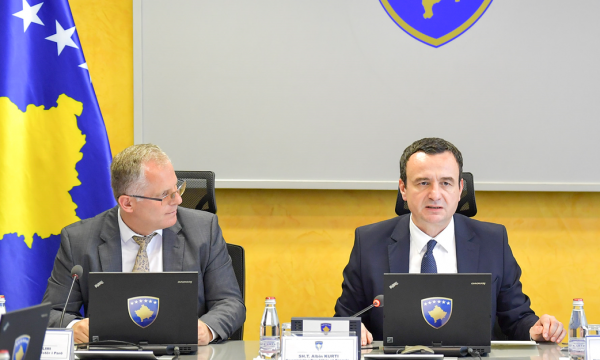 Kurti e Bislimi ia lënë Qeverisë meritat përfundimtare për vizat