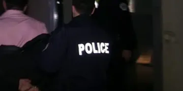 “Hajde po t’pres, kam me ta q* nanën e babën”/ Plas sherri në një fshat të Gjakovës, arrestohet një person